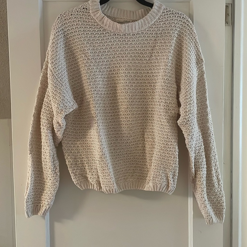 Universal Thread cream knit pullover sweater